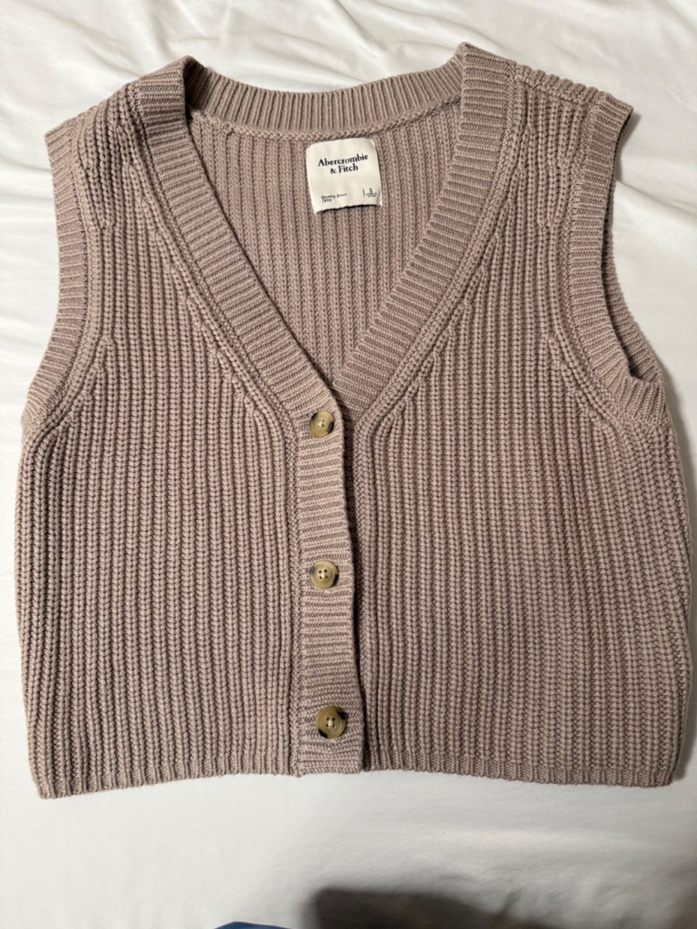 Sweaters - Picture 3 of 4
